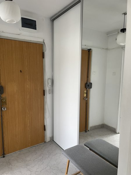 Militari, Uverturii,