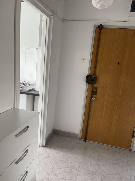 Militari, Uverturii,