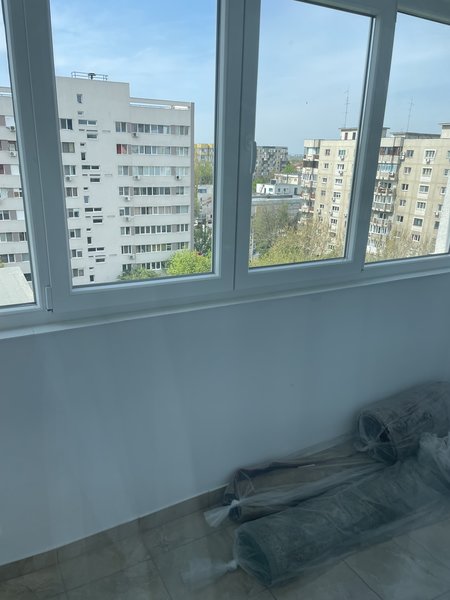 Militari, Uverturii,