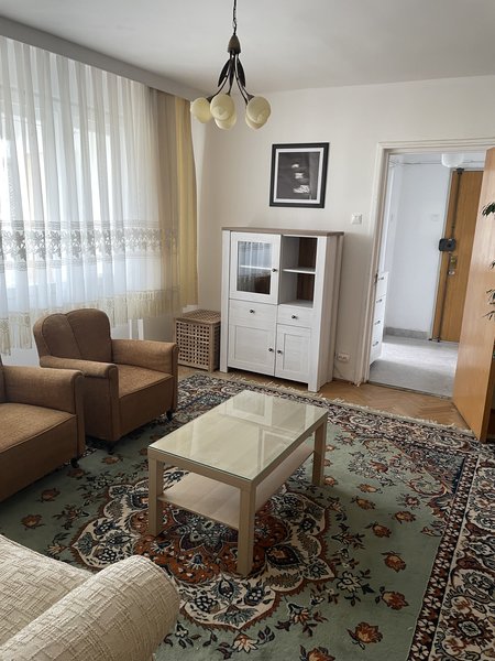 Militari, Uverturii,